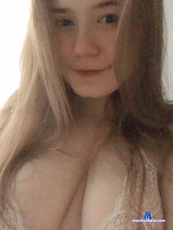 LindaThompson stripchat livecam performer profile