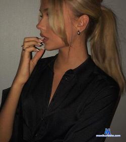 Arnika_a stripchat livecam performer profile
