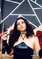 Mistresskloe stripchat livecam show performer room profile