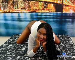 HeyJeenn stripchat livecam performer profile