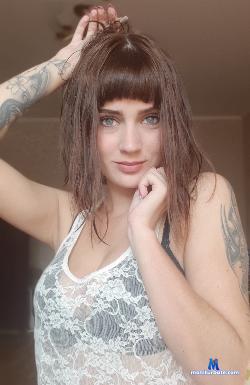 MilaMilana stripchat livecam performer profile