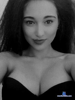 AvrilSweet stripchat livecam performer profile