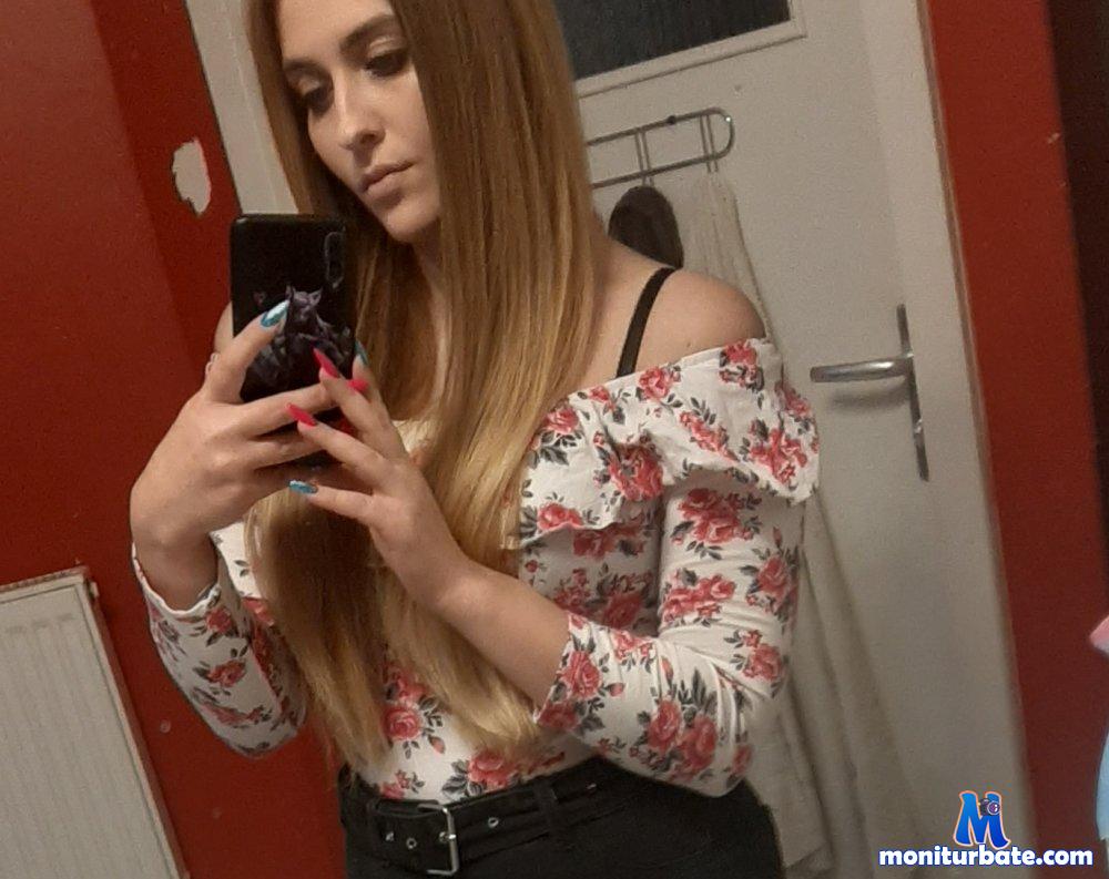 scarlettesensuelle Stripchat performer girls age Young hair Color Blonde ethnicity White do Anal do Deep Throat do Smoking body Type Medium private Price Sixteen To Twenty Four small Audience auto Tag New auto Tag P2 P do Dildo Or Vibrator do Kissing do Flashing do Camel Toe