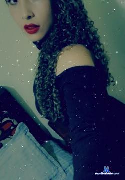 Carine_Brown stripchat livecam performer profile