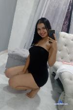kloe_dashian stripchat livecam show performer room profile