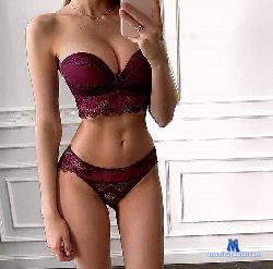 Ivy_Lyons stripchat livecam performer profile