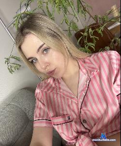Lily_Sweet18 stripchat livecam performer profile