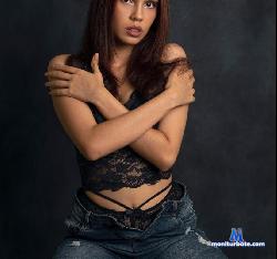 queengreenn stripchat livecam performer profile