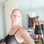 NiceWitch stripchat livecam show performer room profile