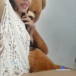 latinqueenyeyita stripchat livecam show performer room profile