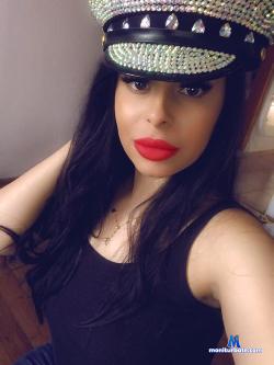 queen_malika stripchat livecam performer profile