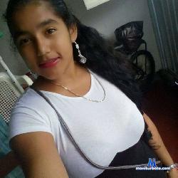 hotandjuicywoman21 stripchat livecam performer profile