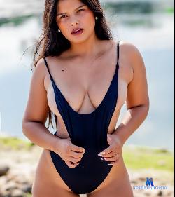 Carameloo21 stripchat livecam performer profile