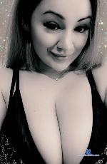 Your_DreamGirl_ stripchat livecam show performer room profile