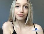 SandraHoney stripchat livecam show performer room profile