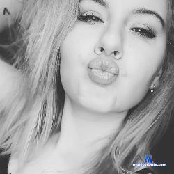 -estetika stripchat livecam performer profile