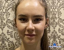 MoiraMoore stripchat livecam performer profile