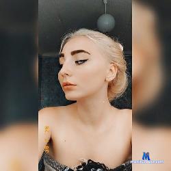 TaisaTin stripchat livecam performer profile