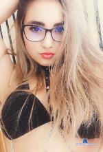 Sarita_Taylor stripchat livecam show performer room profile