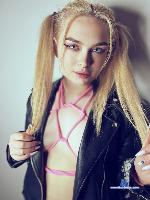 IzumiMay stripchat livecam show performer room profile