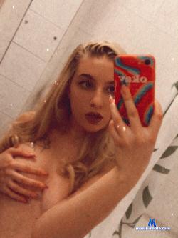 Regina_sweet stripchat livecam performer profile