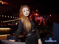 MoannaKlay stripchat livecam performer profile