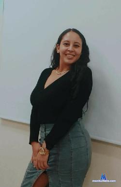 Zahira_Bell stripchat livecam performer profile