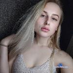 ChanelHolins stripchat livecam show performer room profile