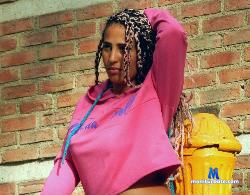 SamanthaSlave stripchat livecam performer profile