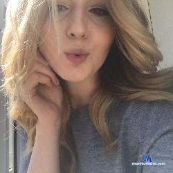 SmartassBlonde stripchat livecam performer profile