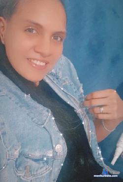 strawberry_camila stripchat livecam performer profile