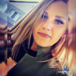 MadeleineMs stripchat livecam performer profile