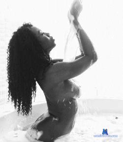 Shannyqueen stripchat livecam performer profile