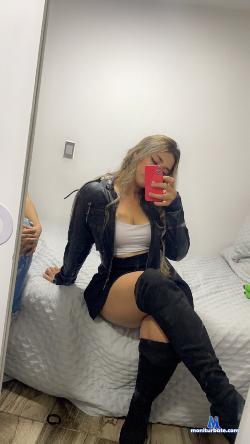Uber_ stripchat livecam performer profile