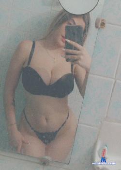 charlottqueenn stripchat livecam performer profile
