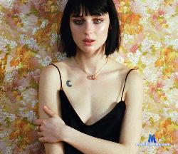 Annieseld0n stripchat livecam performer profile