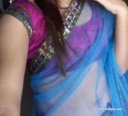 Queen_Aarohi stripchat livecam performer profile