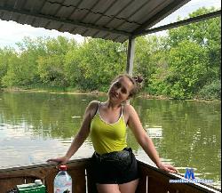 PollyLight stripchat livecam performer profile