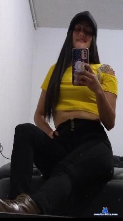 Yaomyy stripchat livecam performer profile