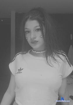 LipsAmazing stripchat livecam performer profile