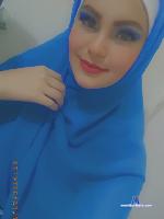 sarahtoumi_ stripchat livecam show performer room profile