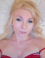 Kelly_Owens stripchat livecam show performer room profile