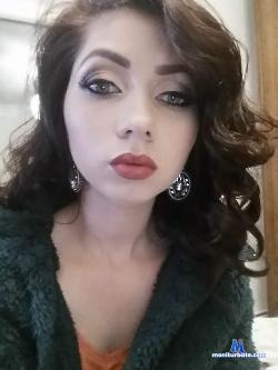 MinnieFox stripchat livecam performer profile