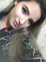 Trixiequeen stripchat livecam show performer room profile