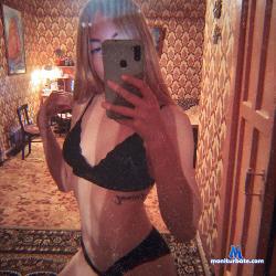 YourDarr stripchat livecam performer profile