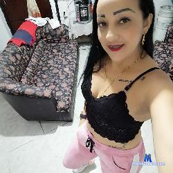 petite_brunette_ stripchat livecam performer profile