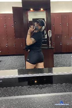 miacanela_xo stripchat livecam performer profile
