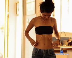 bombgirl2020 stripchat livecam performer profile