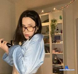 shorliyellow stripchat livecam performer profile