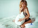 Strawberry_kle1n stripchat livecam show performer room profile
